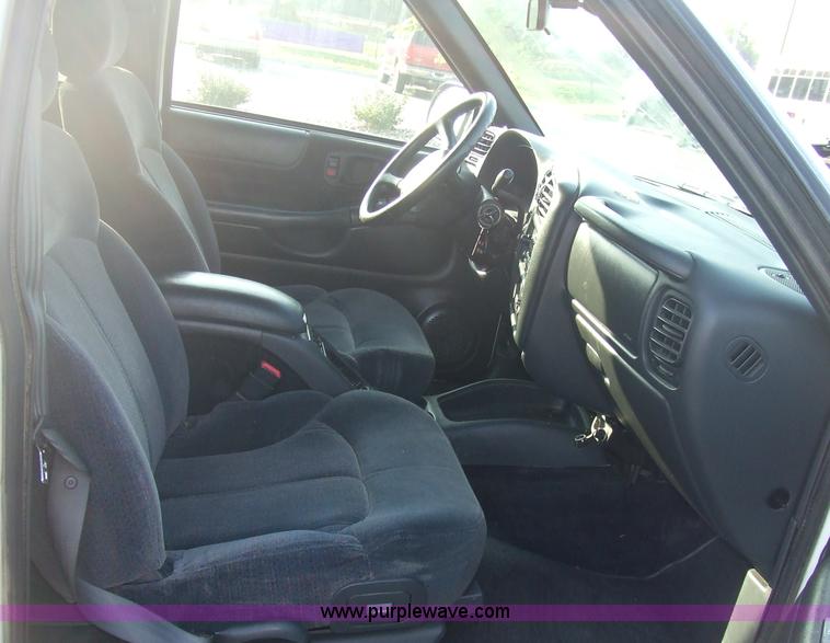 image for item 6228 2001 Chevrolet Blazer