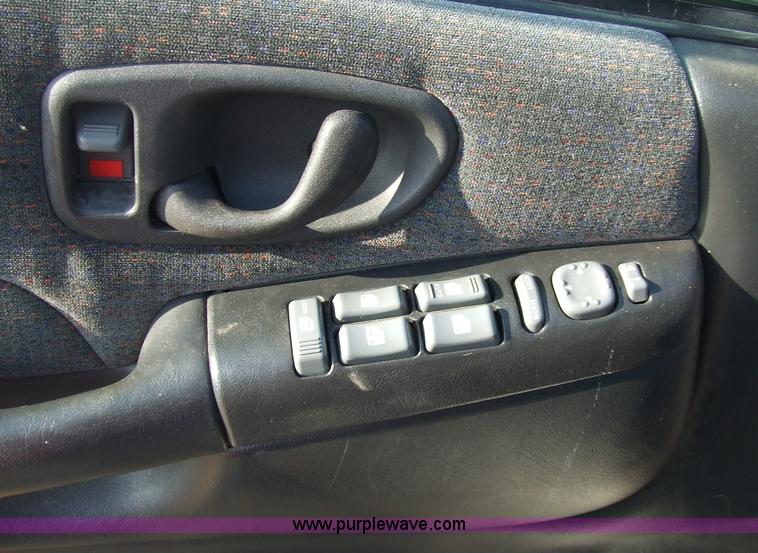 image for item 6228 2001 Chevrolet Blazer