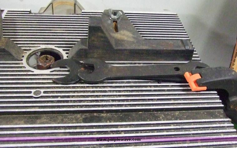 image for item 6446 Craftsman table top router with table