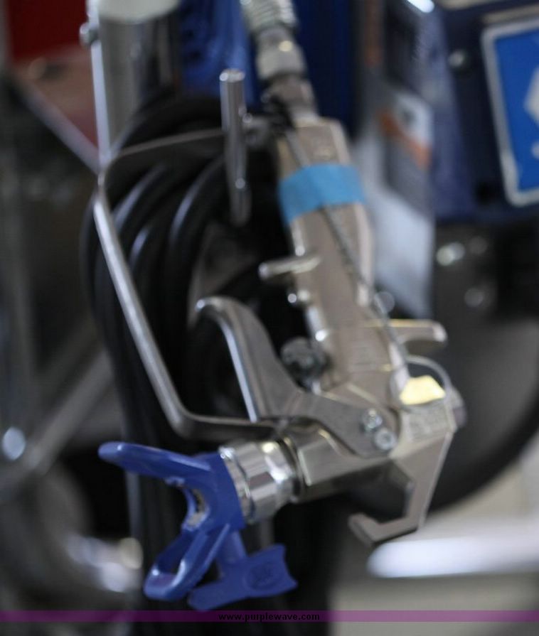 image for item 6920 Graco Ultra Max II airless paint sprayer