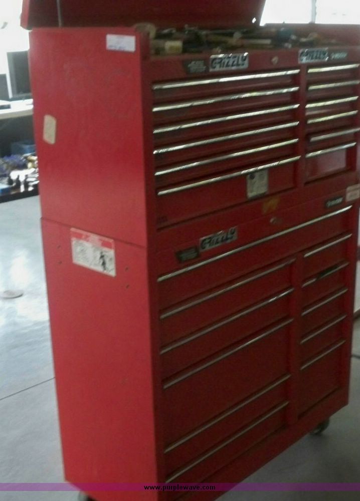 Husky Grizzly tool box in Derby, KS Item 7100 sold Purple Wave