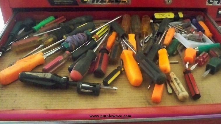 image for item 7100 Husky Grizzly tool box