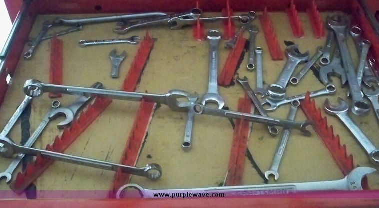 image for item 7100 Husky Grizzly tool box