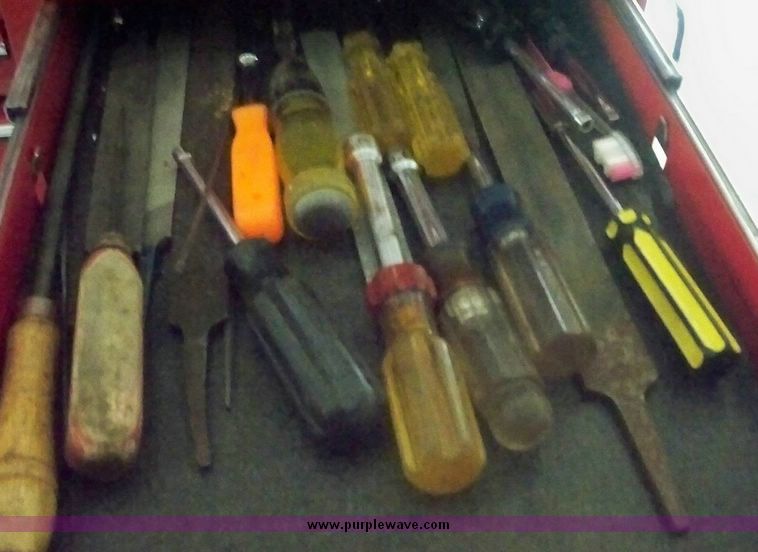 image for item 7100 Husky Grizzly tool box