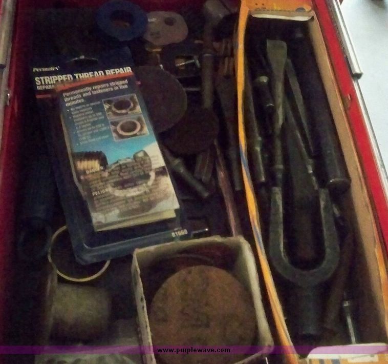 image for item 7100 Husky Grizzly tool box