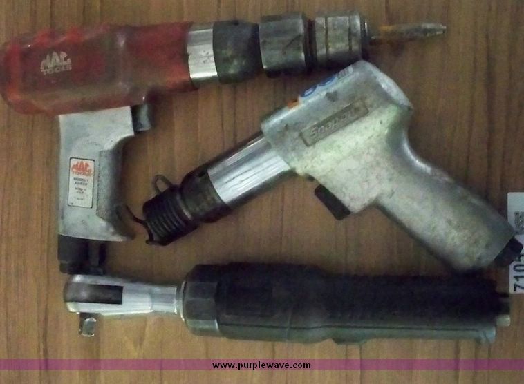 MAC air chisel in Derby, KS Item 7105 sold Purple Wave