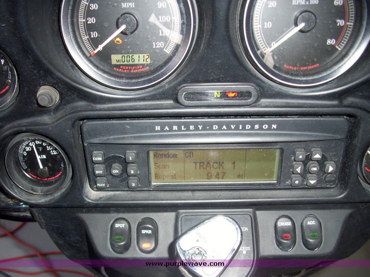 image for item 7389 2006 Harley Electraglide motorcycle