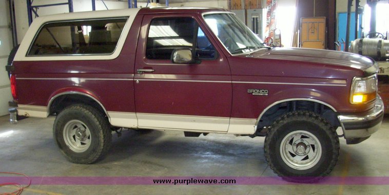 image for item 7420 1991 Ford Bronco Eddie Bower edition
