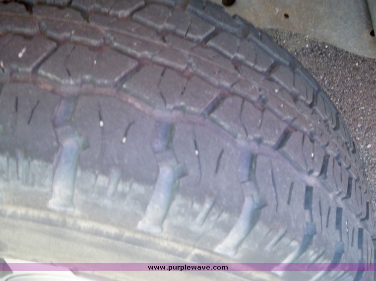 image for item 7421 1994 GMC Suburban