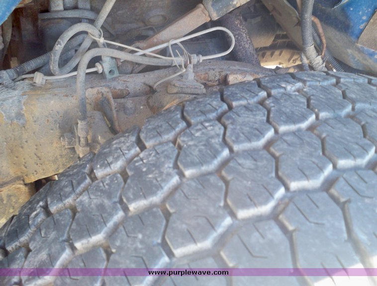 image for item 7429 2000 Dodge Dakota Sport