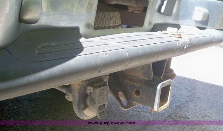 image for item 7438 2000 Chevrolet Z71 extended cab truck