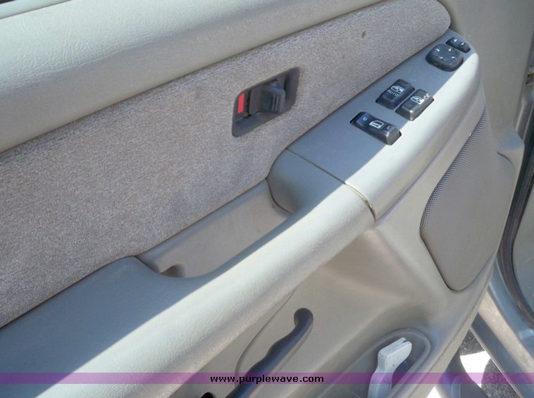 image for item 7438 2000 Chevrolet Z71 extended cab truck