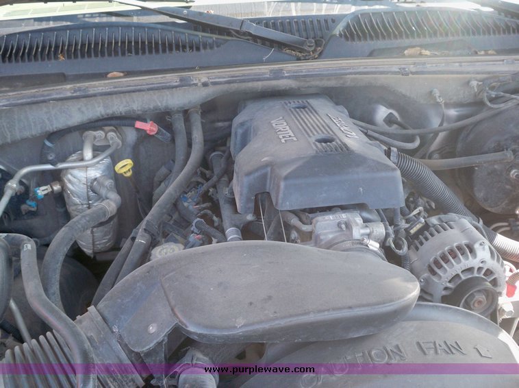 image for item 7438 2000 Chevrolet Z71 extended cab truck