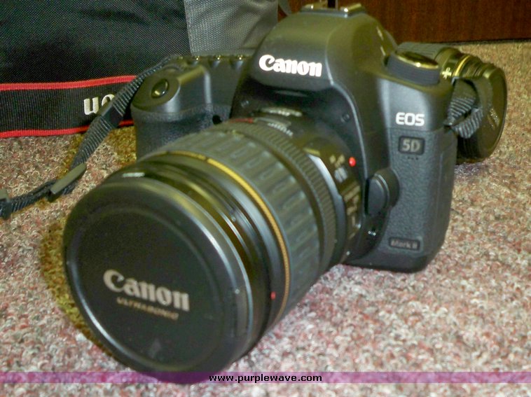 image for item 7443 Canon Mark II EOS 5D SLR camera