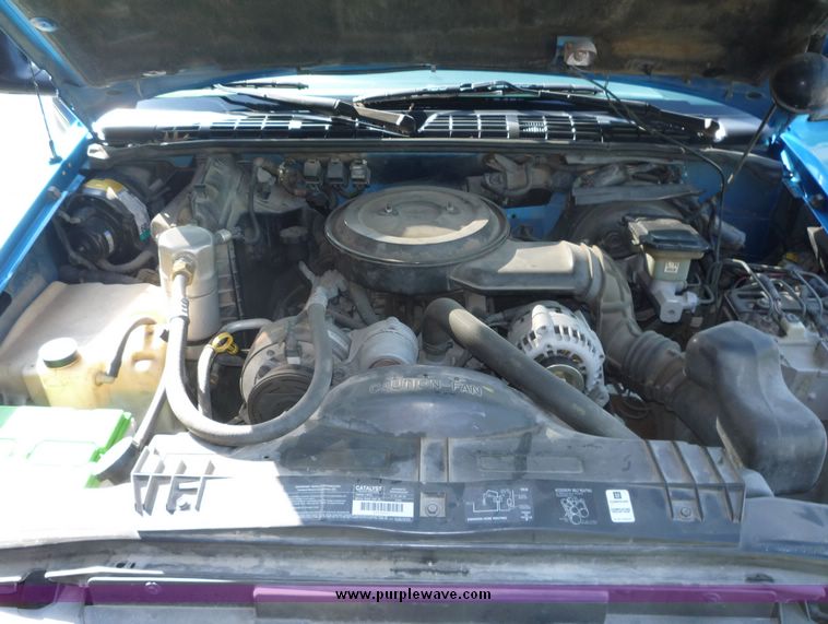 image for item 7799 1995 Chevrolet S-10 pickup