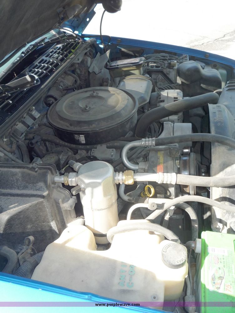 image for item 7799 1995 Chevrolet S-10 pickup