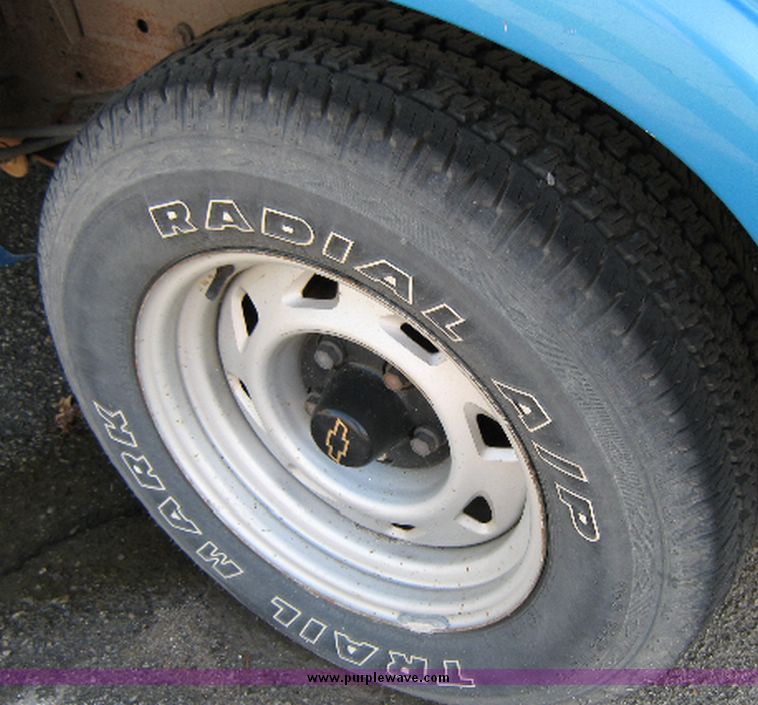 image for item 7799 1995 Chevrolet S-10 pickup