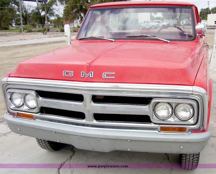 image for item 8789 1969 GMC 3/4 ton Pickup