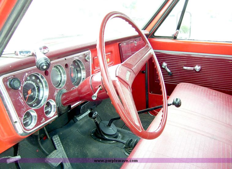 image for item 8789 1969 GMC 3/4 ton Pickup