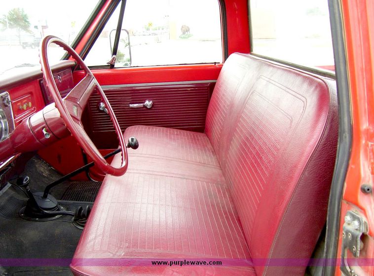 image for item 8789 1969 GMC 3/4 ton Pickup