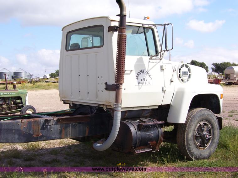 image for item 8793 1979 Ford L-8000 truck