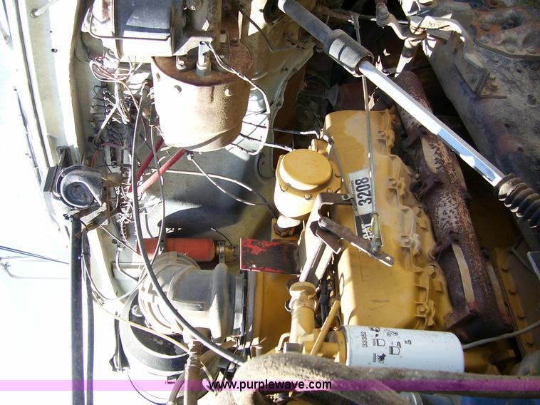 image for item 8793 1979 Ford L-8000 truck