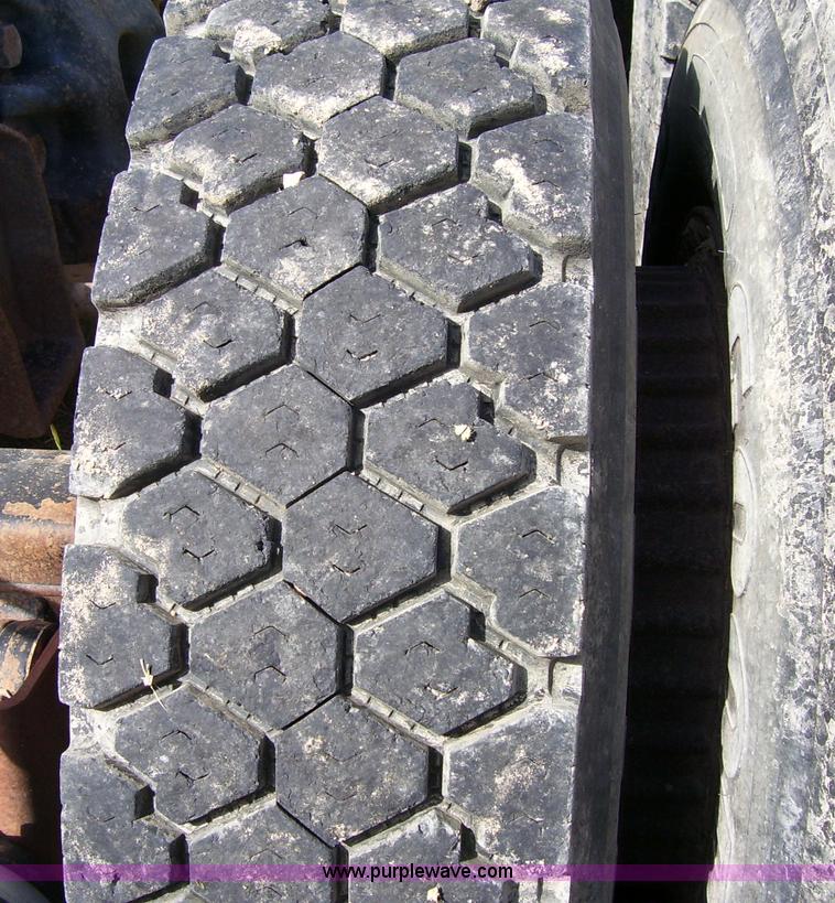 image for item 8793 1979 Ford L-8000 truck