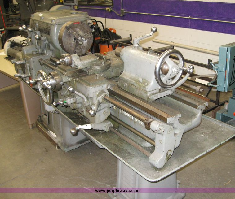 image for item 8904 Monarc engine lathe
