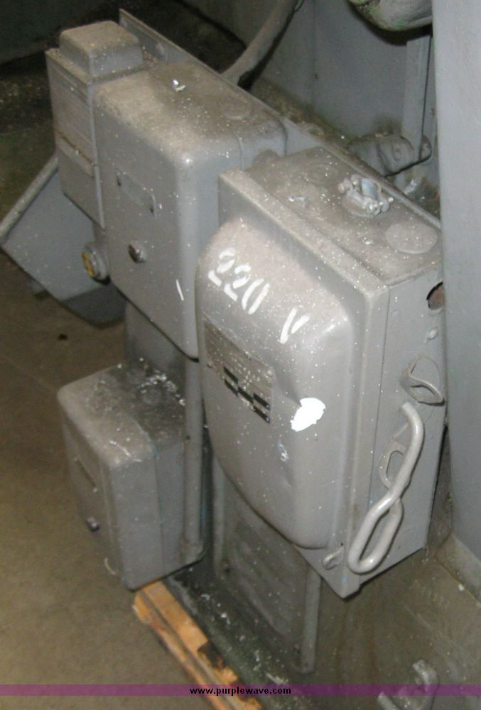 image for item 8904 Monarc engine lathe