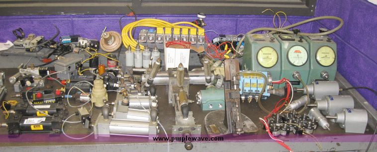 image for item 8907 Assortment of pneumatic cylinders, valves and regulators