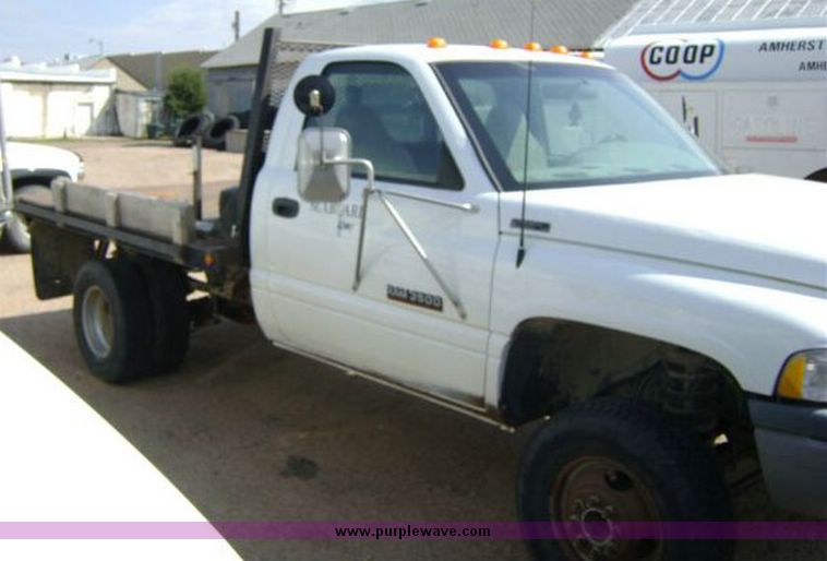 image for item 1104 1998 Dodge Ram 3500 pickup truck