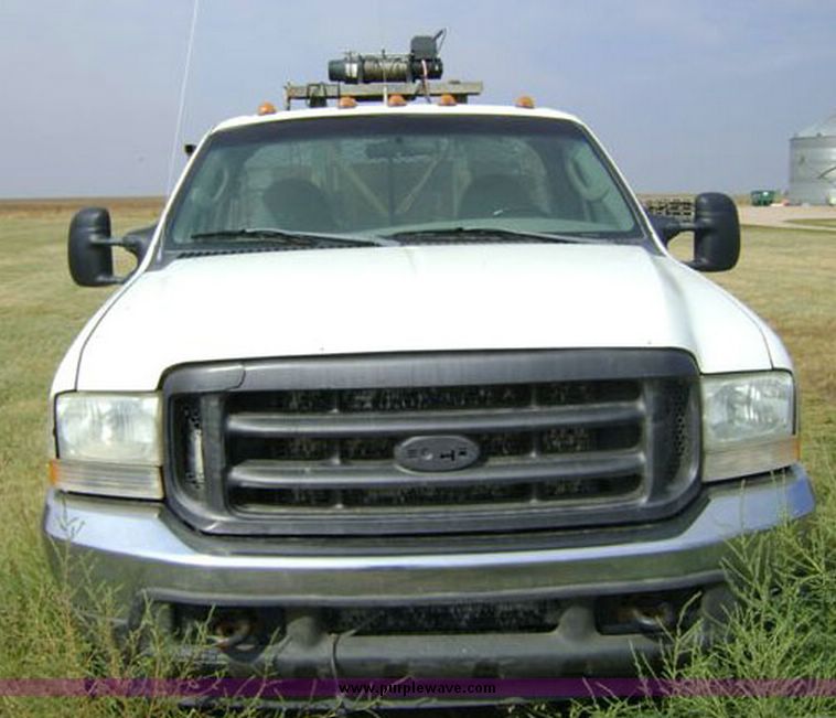 image for item 1106 2004 Ford F550 Super Duty truck
