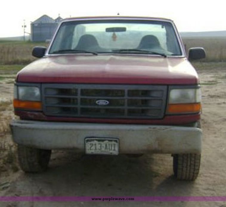 image for item 1109 1996 Ford F150 pickup truck
