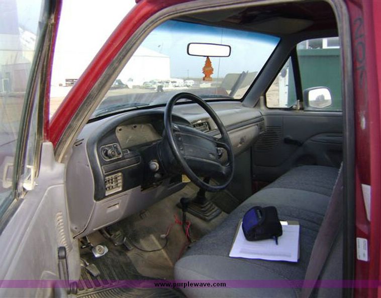 image for item 1109 1996 Ford F150 pickup truck