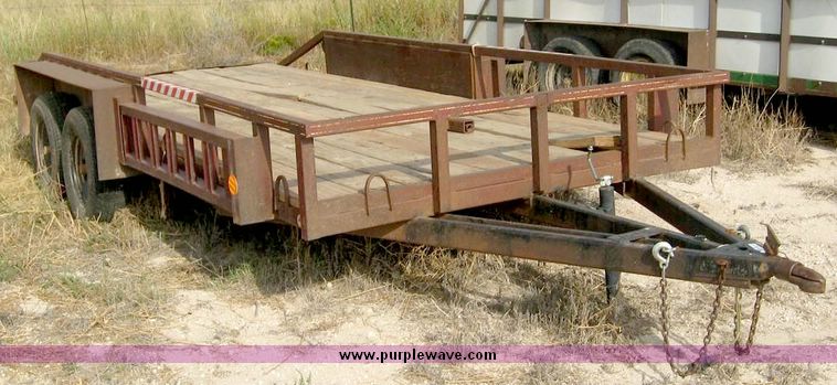 image for item 8686 1995 S&H 16' car trailer