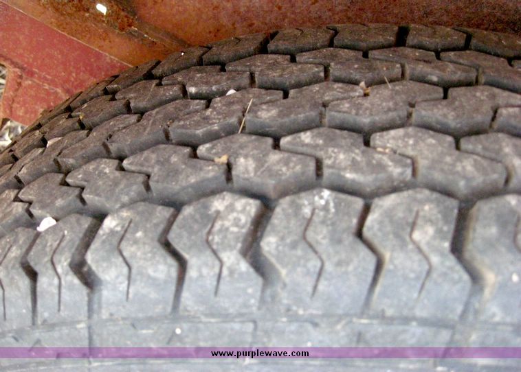 image for item 8689 1999 J&S 16' flat bed trailer