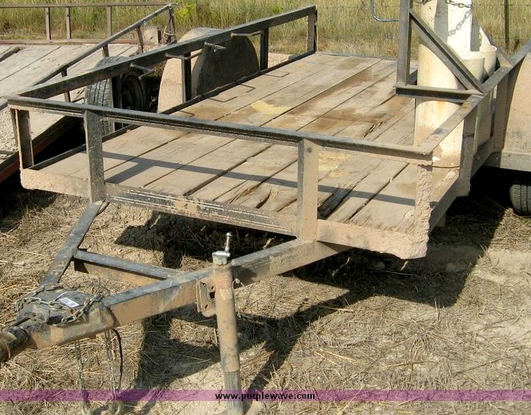 image for item 8693 10' utility trailer