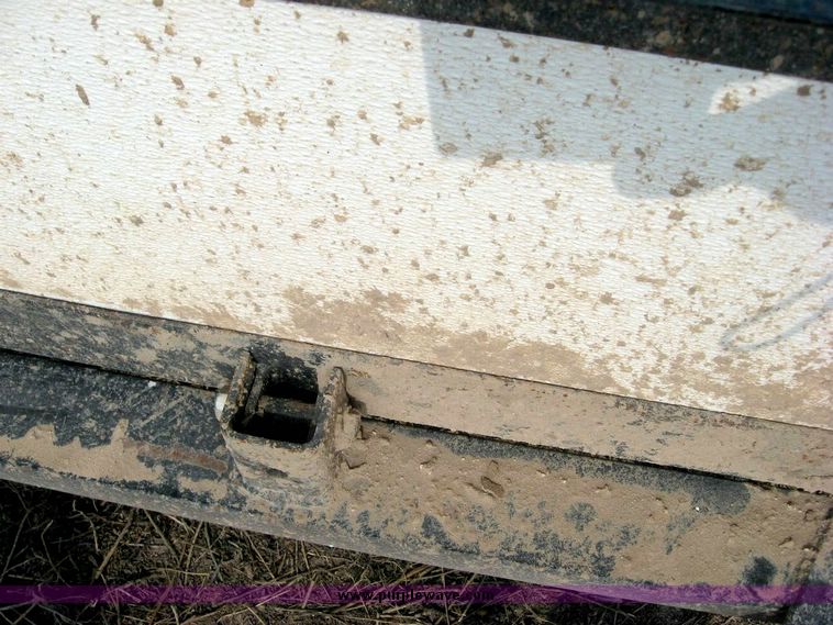 image for item 8694 10' utility trailer with tilt bed