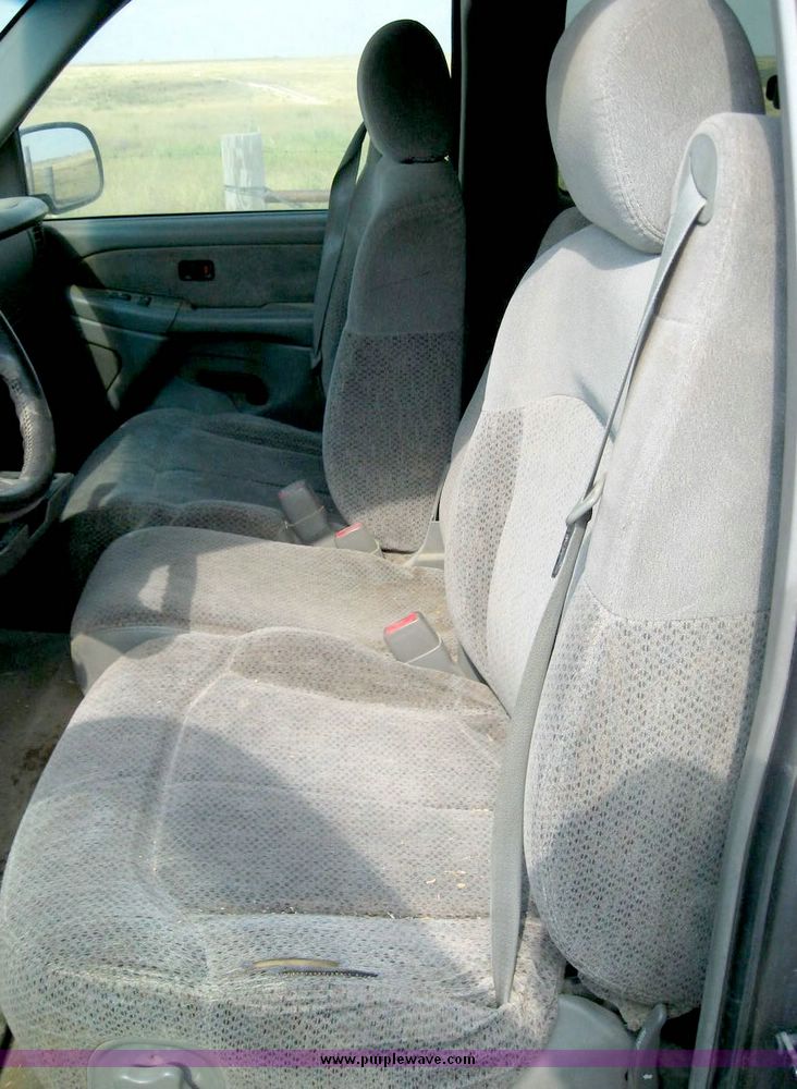 image for item 8696 1999 Chevrolet K1500 Silverado extended cab pickup truck