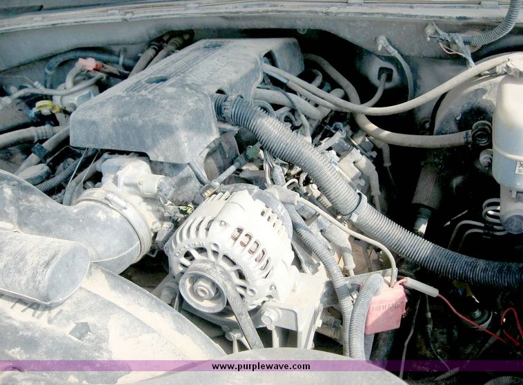 image for item 8696 1999 Chevrolet K1500 Silverado extended cab pickup truck