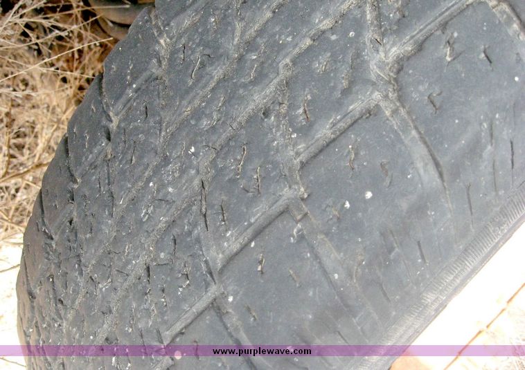 image for item 8698 1998 Dodge Ram 3500 pickup truck