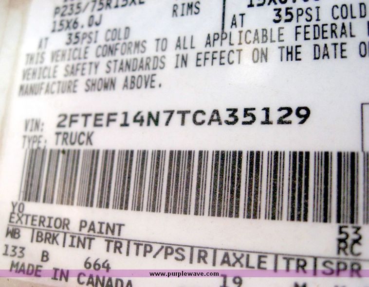 image for item 8699 1996 Ford F150 pickup truck