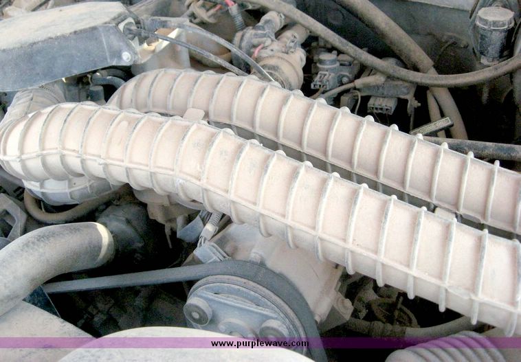 image for item 8700 1997 Ford F350 pickup truck