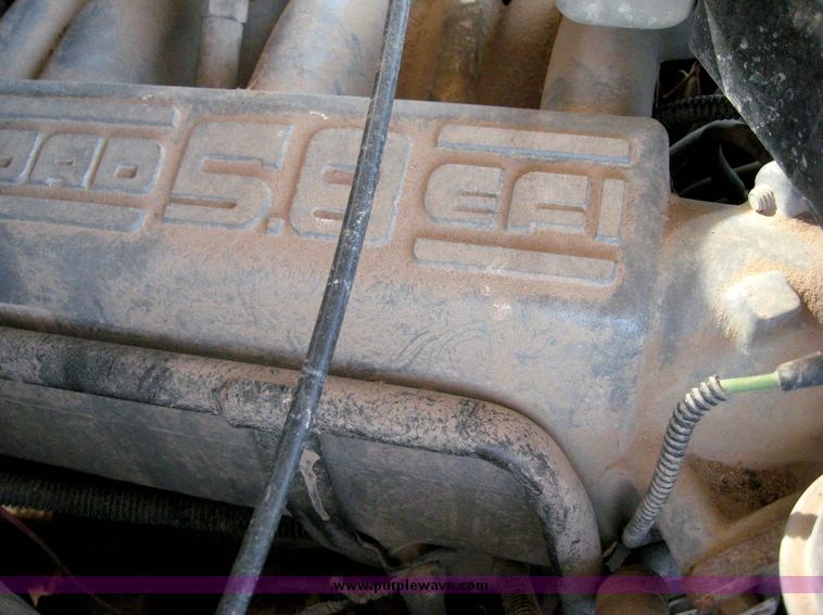 image for item 8700 1997 Ford F350 pickup truck