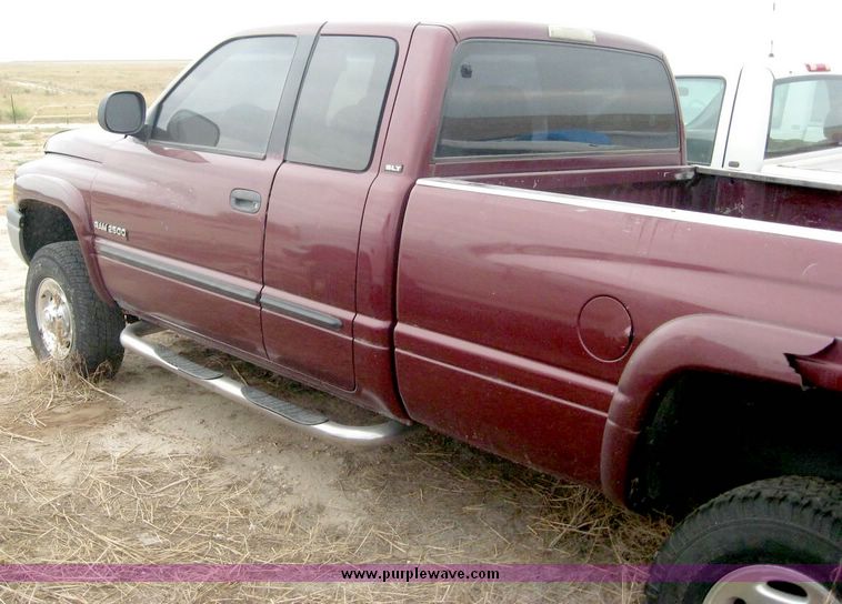 image for item 8704 2001 Dodge Ram 2500 Quad extended cab pickup truck