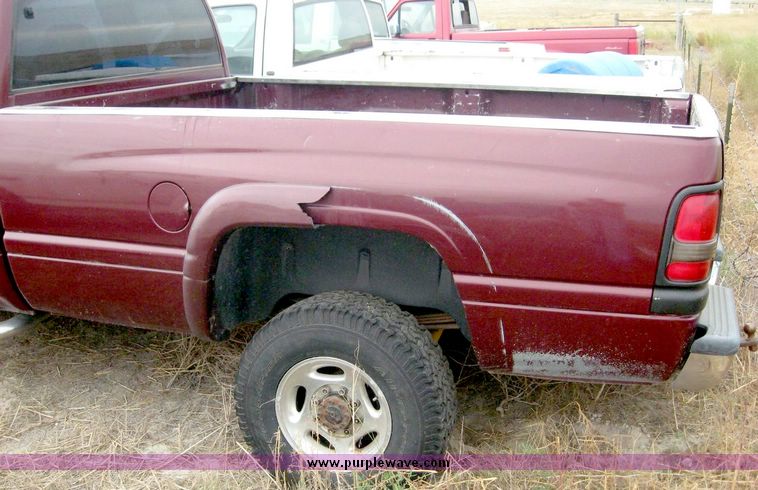 image for item 8704 2001 Dodge Ram 2500 Quad extended cab pickup truck