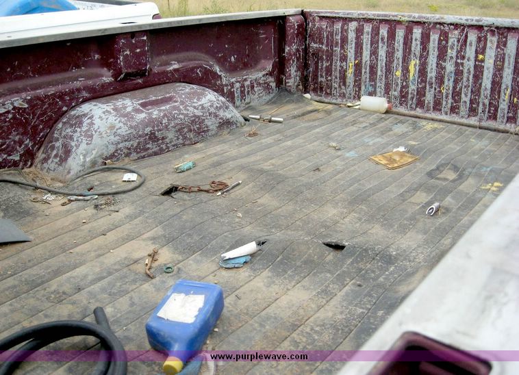 image for item 8704 2001 Dodge Ram 2500 Quad extended cab pickup truck