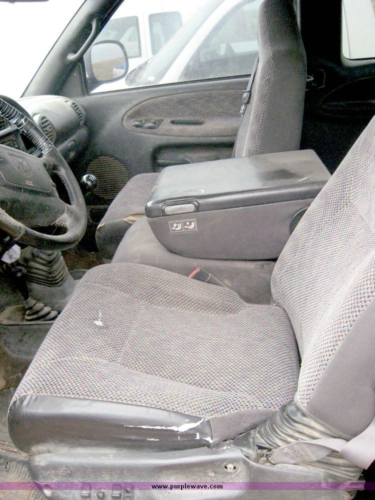 image for item 8704 2001 Dodge Ram 2500 Quad extended cab pickup truck