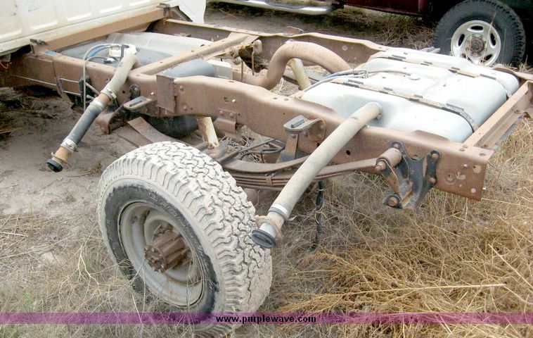 image for item 8705 1996 Ford F350 pickup truck