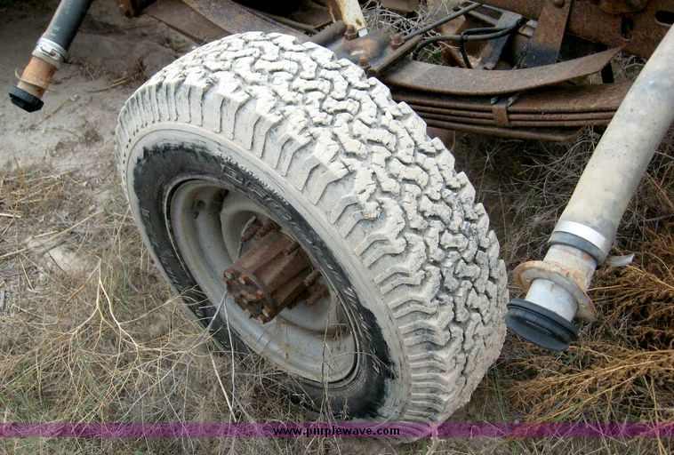 image for item 8705 1996 Ford F350 pickup truck